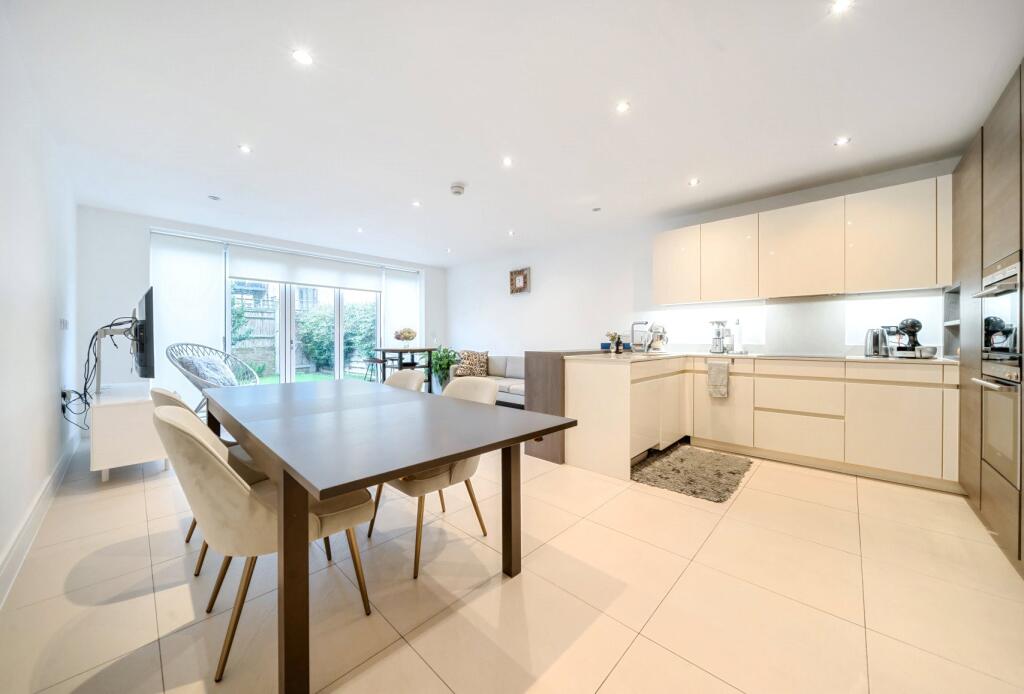 Main image of property: Emerald Square, Roehampton, London, SW15