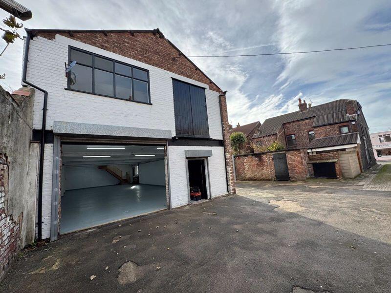 Main image of property: Oxford Road, Liverpool