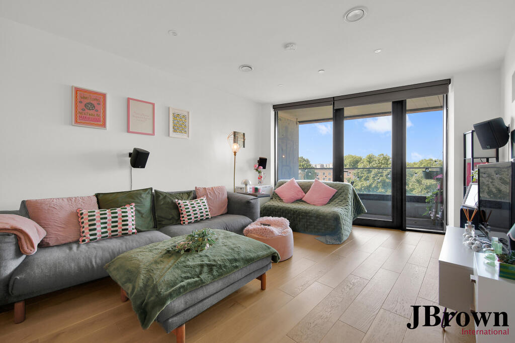 Main image of property: Kingsland High Street, Dalston, E8