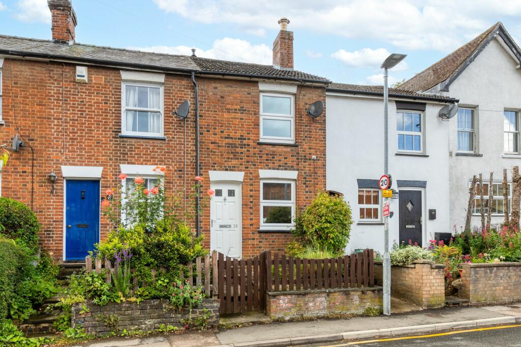 2 bedroom terraced house for sale in Ickleford Road, Hitchin, SG5