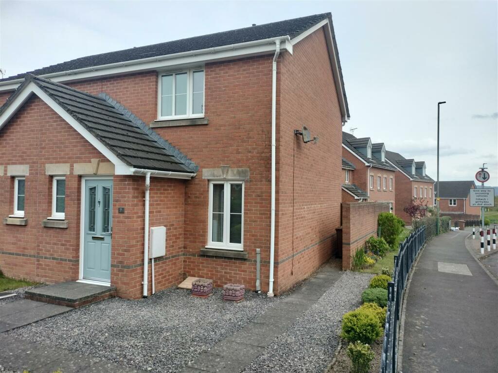 2 bedroom semidetached house for sale in Dulas Island Close