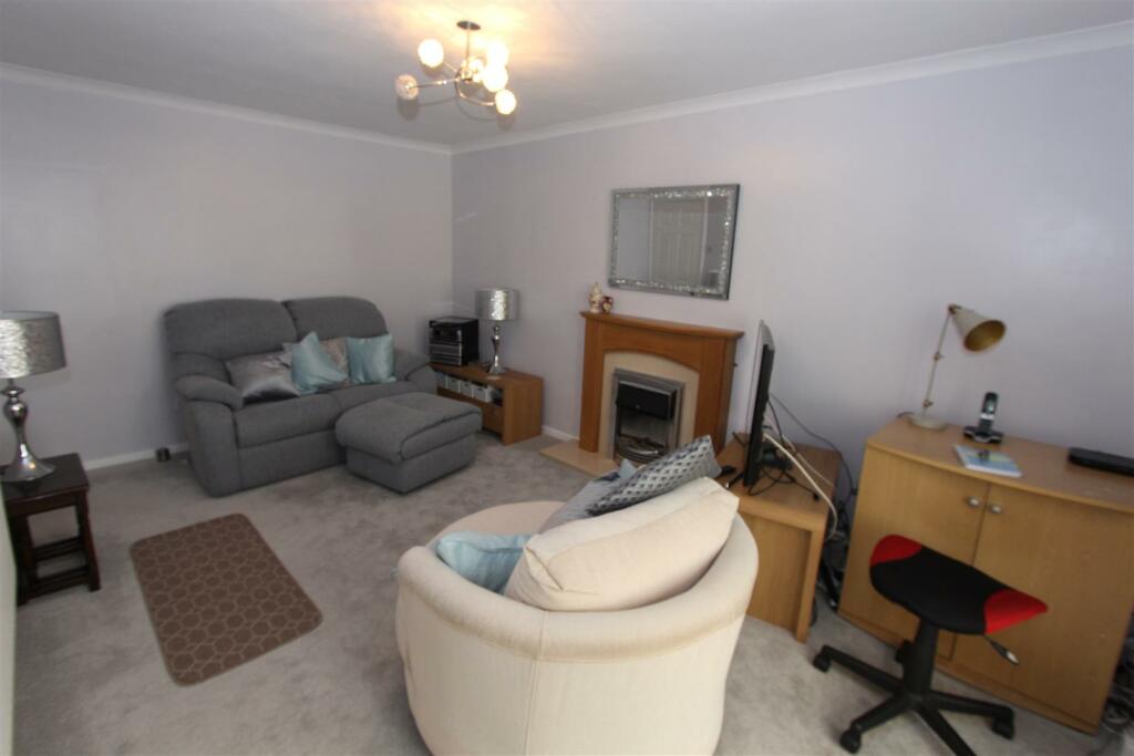 Additional property image - Maes Y Siglen, Caerphilly