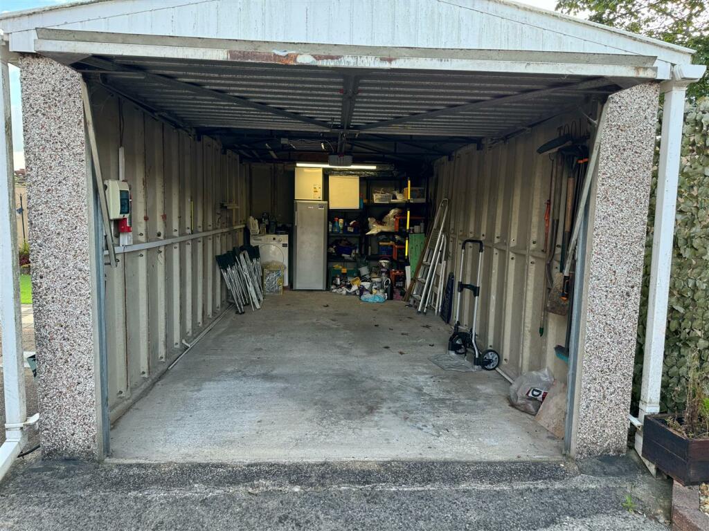 Additional property image - Maes Y Siglen, Caerphilly