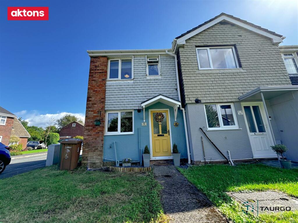 Main image of property: Penclawdd, Caerphilly