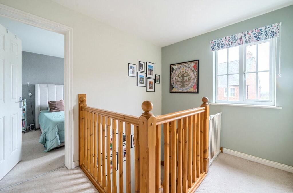 Additional property image - Coles Close, Wincanton, Somerset, BA9
