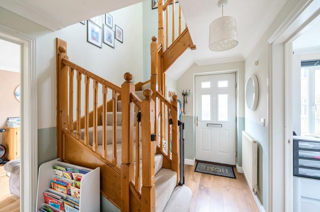 Additional property image - Coles Close, Wincanton, Somerset, BA9