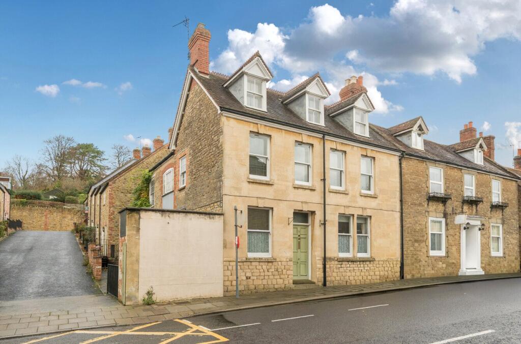 Main image of property: High Street, Wincanton, Somerset, BA9