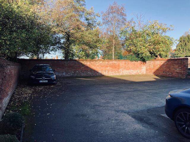 Additional property image - Warwick Road, Stratford-Upon-Avon, Warwickshire, CV37