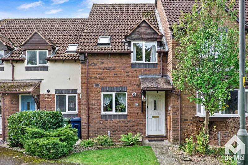 2 bedroom terraced house for sale in The Cornfields, Cleeve, GL52