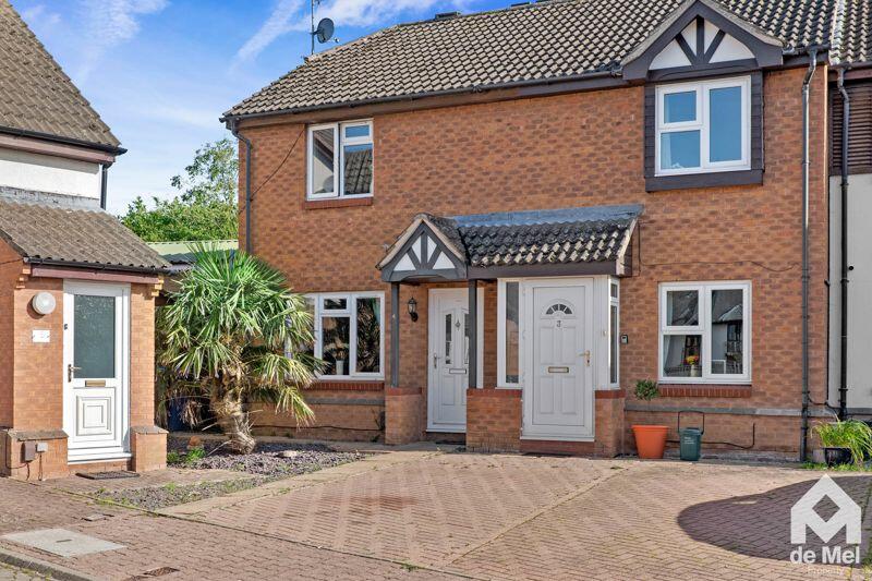 3 bedroom end of terrace house for sale in Churchfields, Cleeve