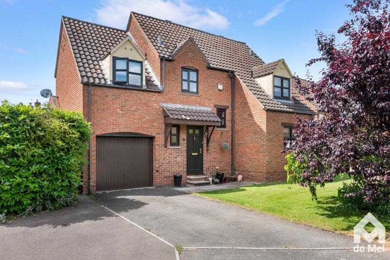4 bedroom detached house for sale in Furlong Lane, Cleeve, GL52