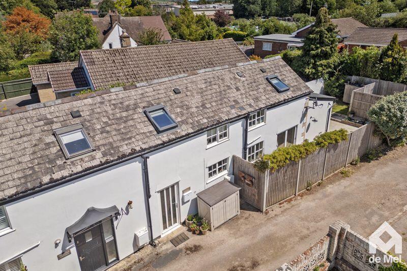 Main image of property: Finsbury Cottage, Cheltenham Road, Bishops Cleeve