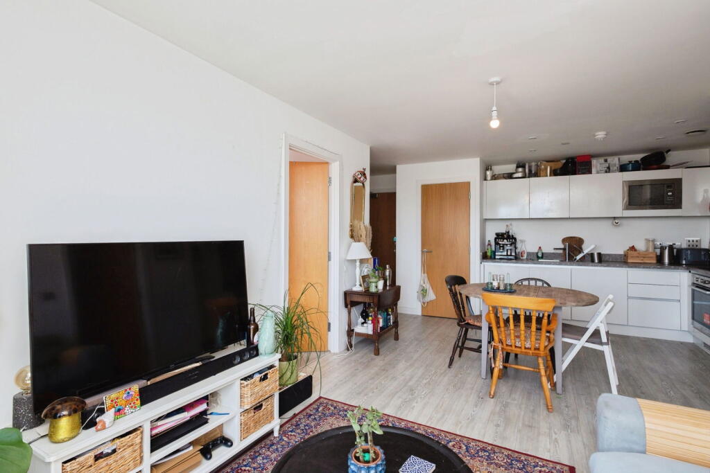 Main image of property: Middlewood Plaza, 3 Craven Street, M5