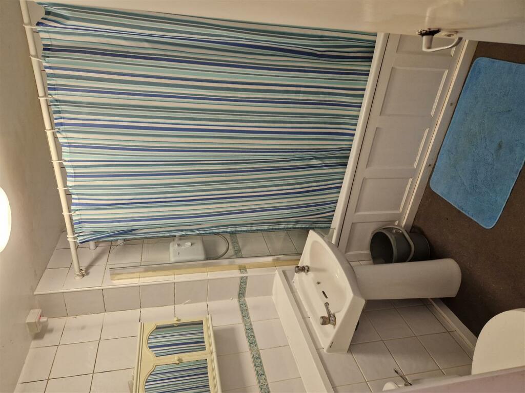 1 bedroom property for rent in A Room in Bossiney Place, Fishermead