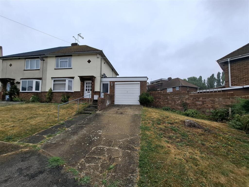 Main image of property: Pinewood Drive, Bletchley, Milton Keynes