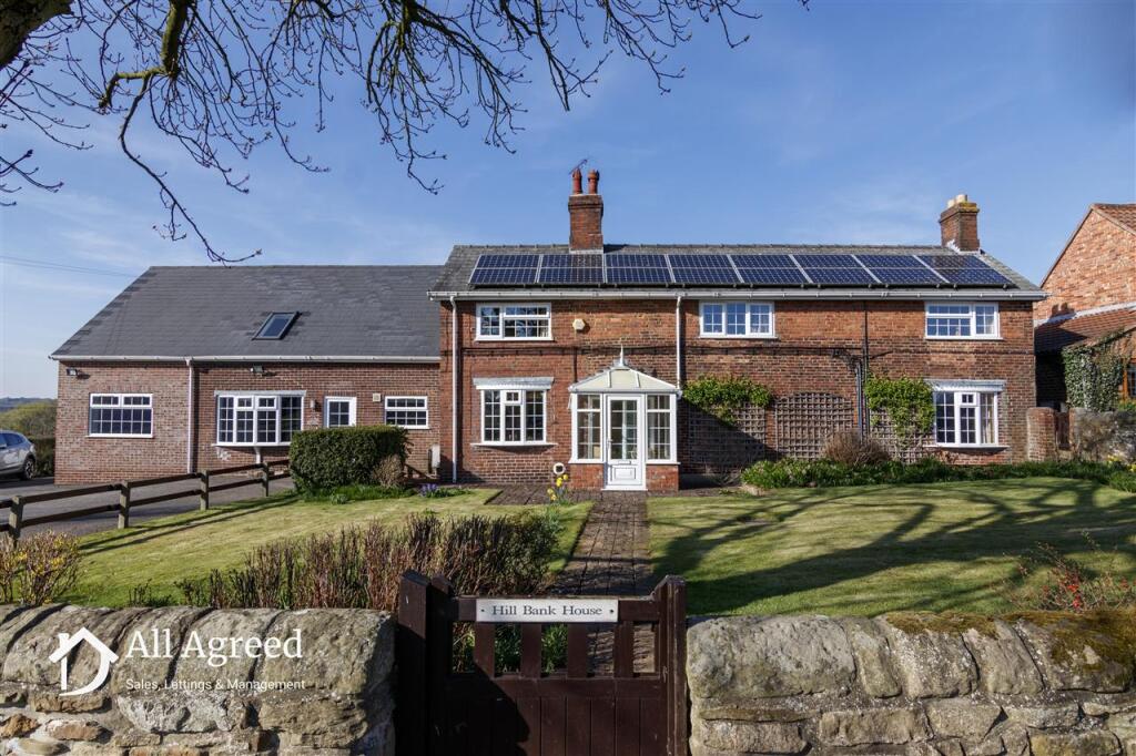 Main image of property: Hillbank House and Annexe, Commonside, Selston