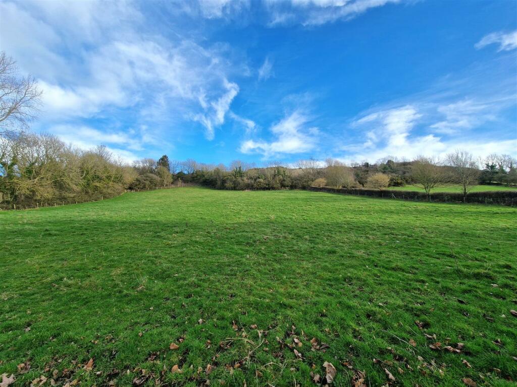 Additional property image - Beacon Hill, High Street, Low Pittington