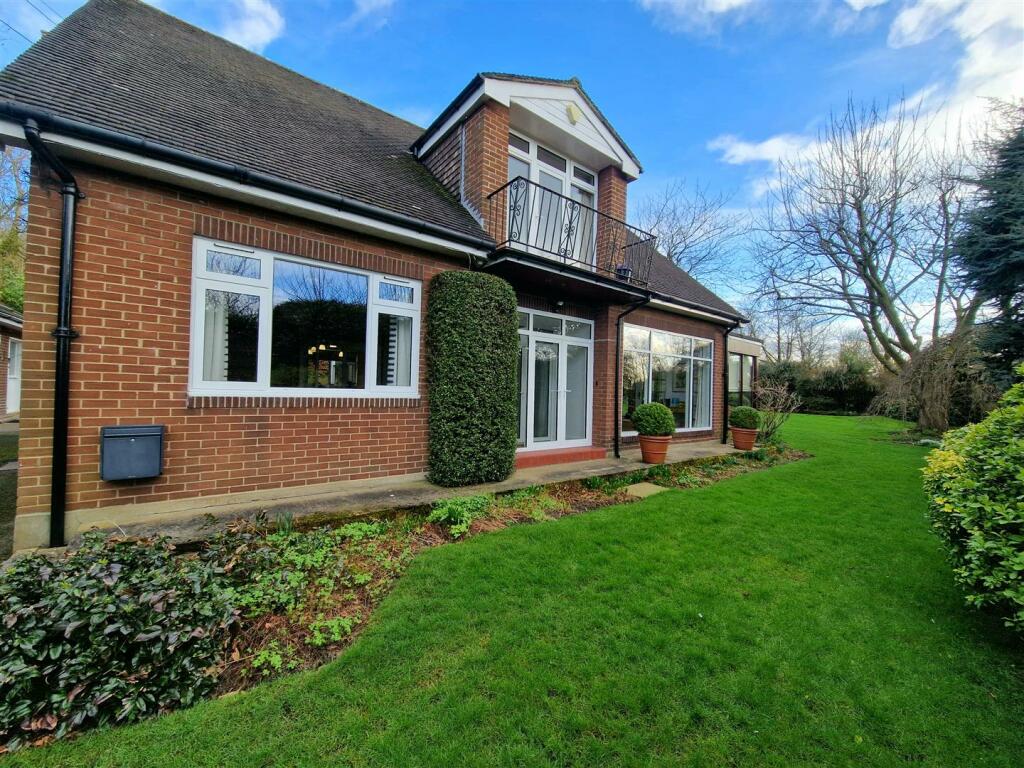 Main image of property: Beacon Hill, High Street, Low Pittington