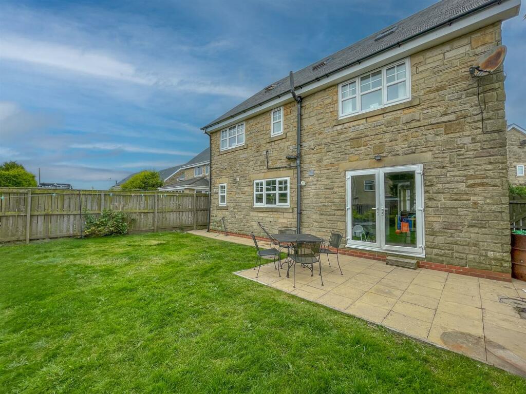 Additional property image - 8 The Paddock, Sunniside
