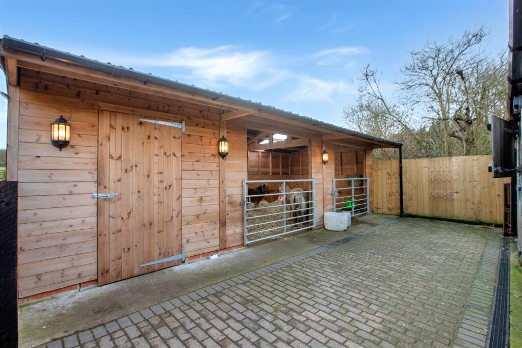 Additional property image - 11 Hallgarth Villas, Sherburn Village, Durham