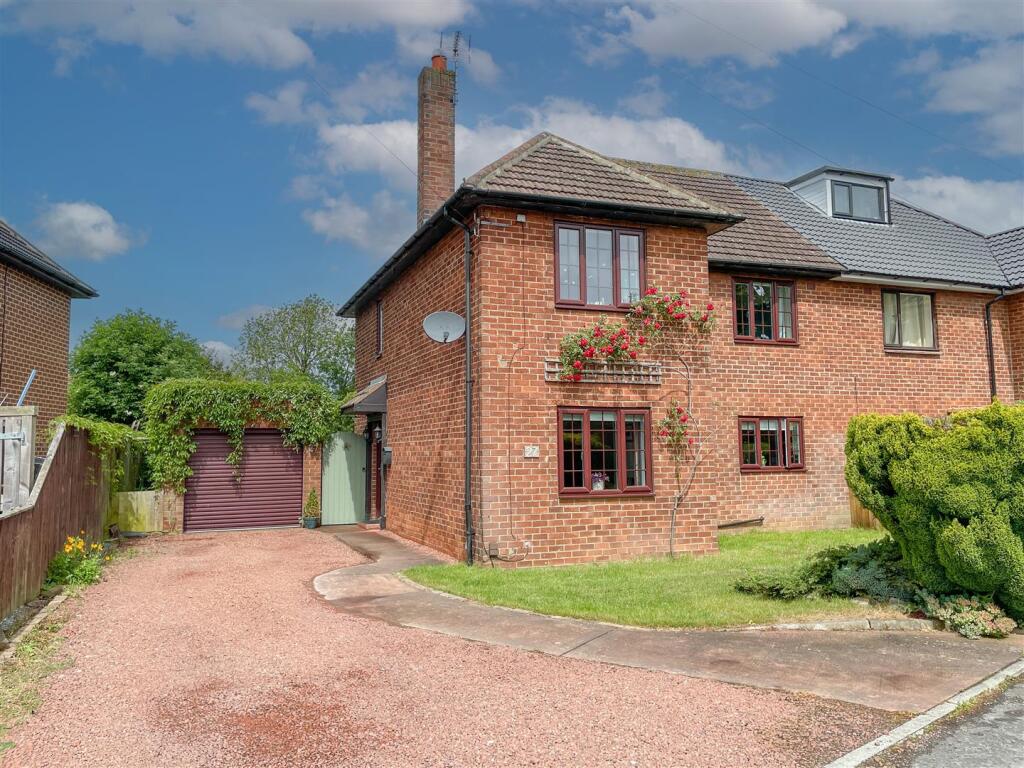 Main image of property: 27 Oak Tree Close, Middleton St. George