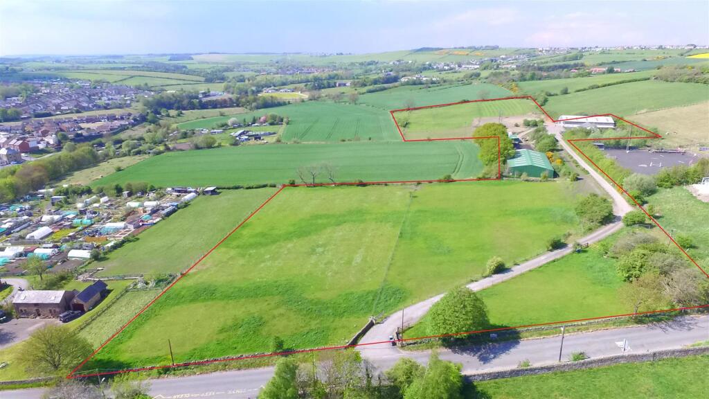 Main image of property: Hole in the Wall Riding School, Church Hill, Crook