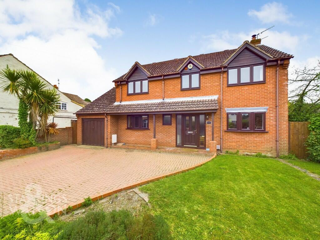 4 bedroom detached house for sale in The Street, Blofield, Norwich, NR13