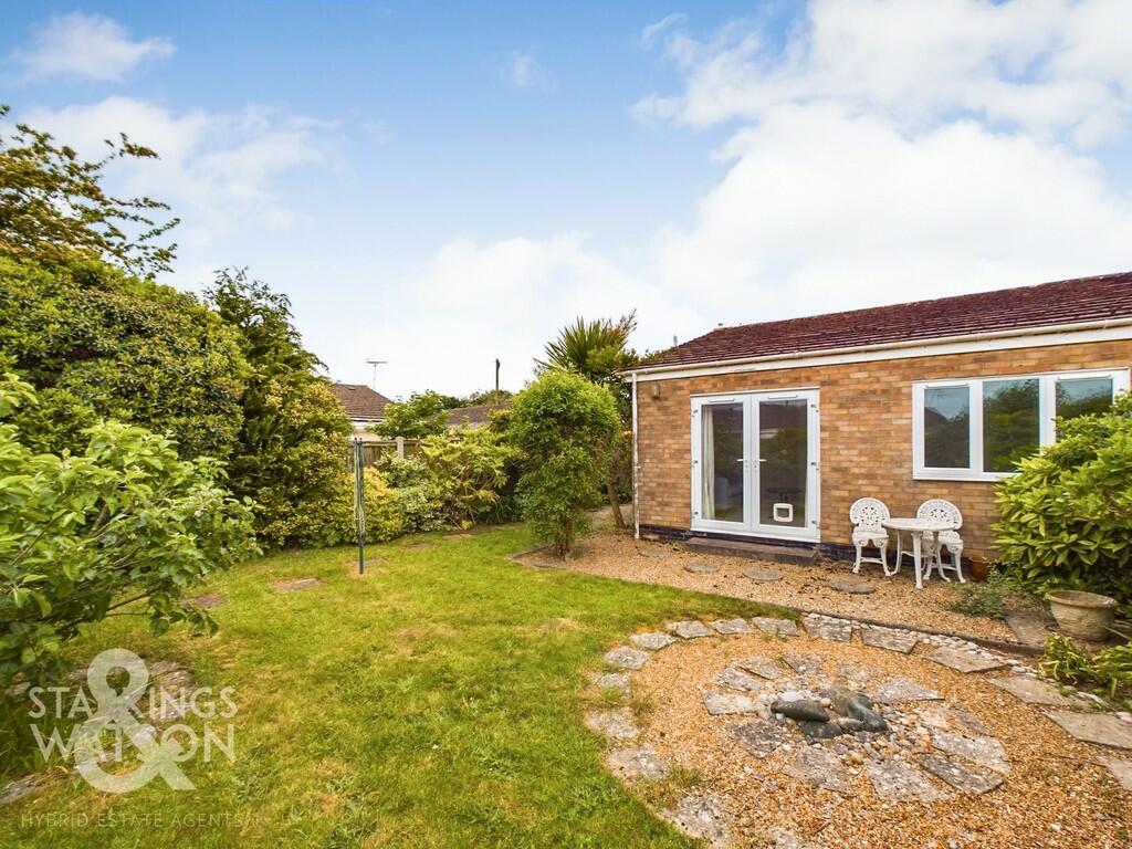 2 bedroom semidetached bungalow for sale in St. Clements Way, Brundall
