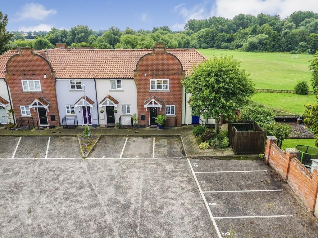 3 bedroom town house for sale in Magdalen Court, Eye, IP23