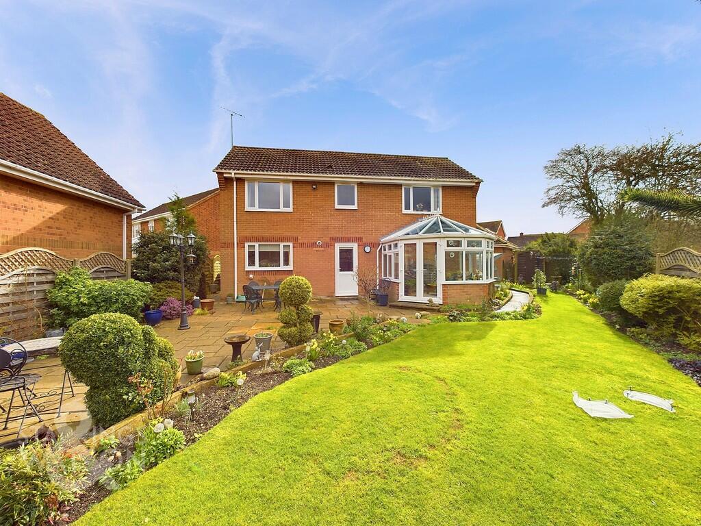 4 bedroom detached house for sale in Factory Lane, Roydon, Diss, IP22
