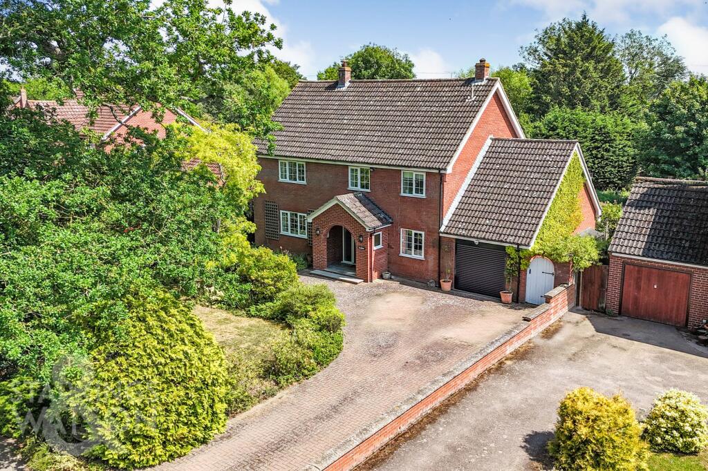 Main image of property: Diss Road, Burston, Diss