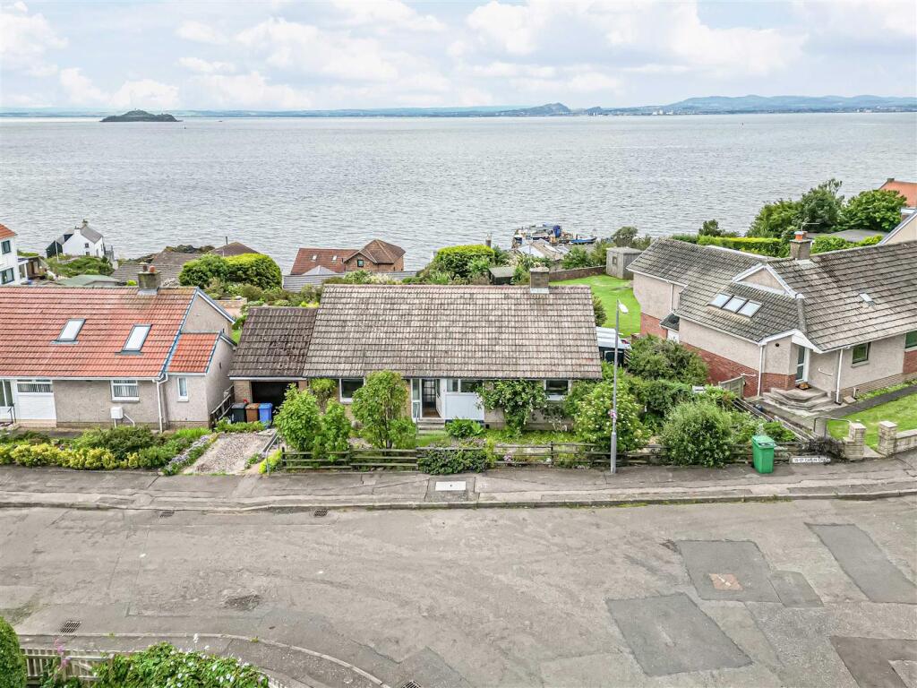 Main image of property: Carlin Craig, Kinghorn