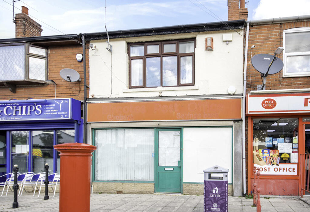 4 bedroom terraced house for sale in Scrooby Road , Harworth, Bassetlaw