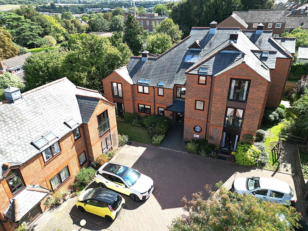 Main image of property: Saddlers Walk High Street, Kings Langley, Hertfordshire, WD4