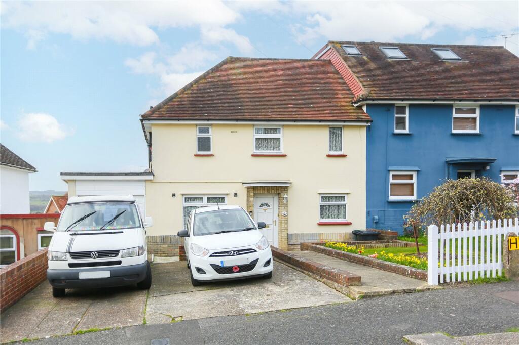 2 bedroom semi-detached house for sale in Crabtree Avenue, Brighton, East Sussex, BN1