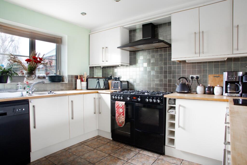 Additional property image - Oxendale, Street