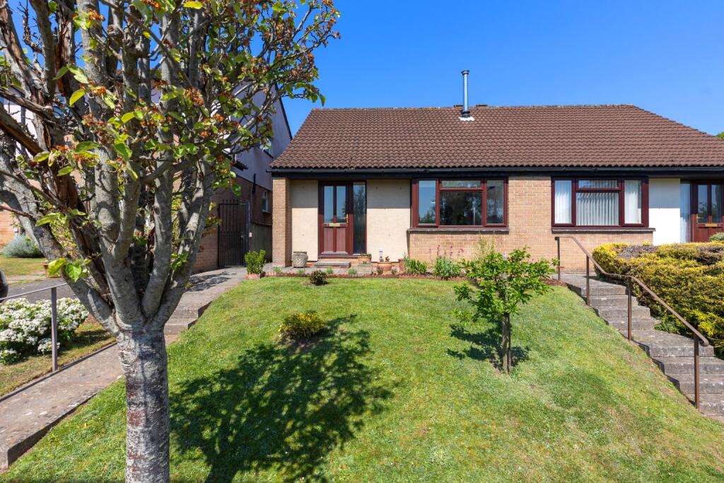 Main image of property: Paray Place, Bath Road