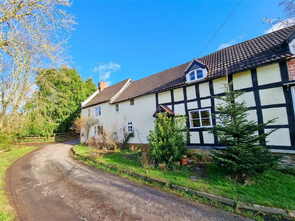 3 bedroom semidetached house for sale in Lucton, Leominster