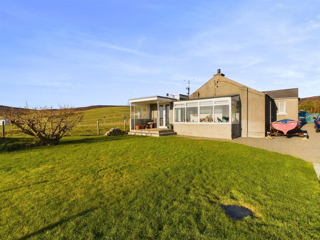 3 bedroom detached bungalow