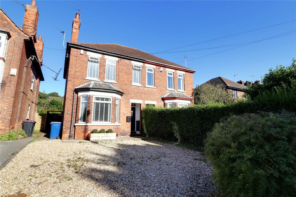 Main image of property: Lea Road, Gainsborough, Lincolnshire, DN21