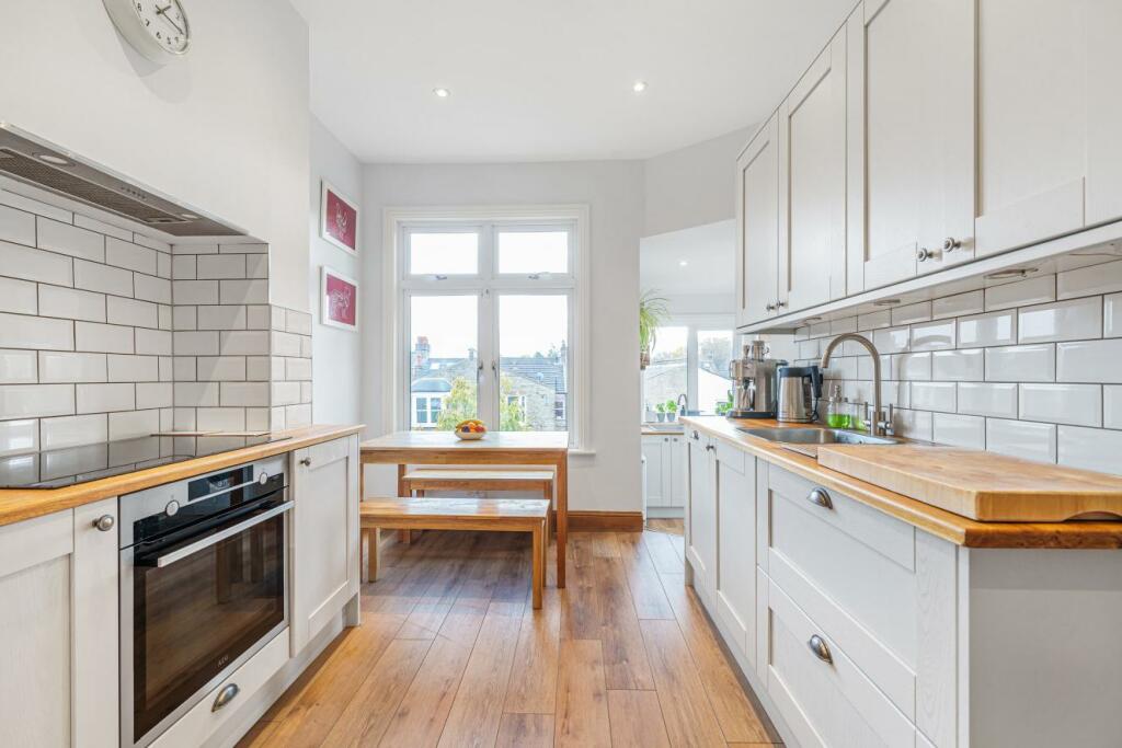 3 bedroom flat for sale in Peak Hill, Sydenham, SE26