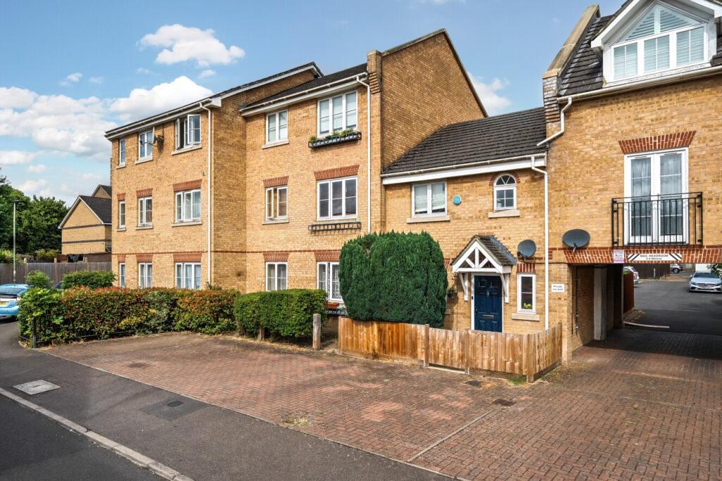 Main image of property: Chestnut Grove, London, SE20