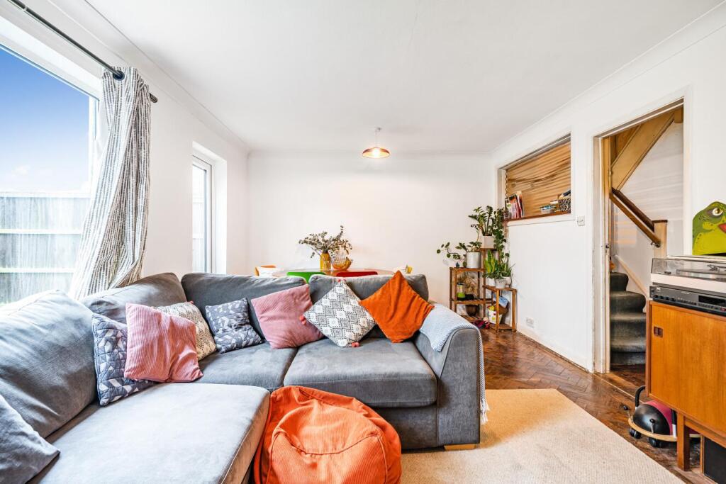 Main image of property: Roundhay Close, London, SE23