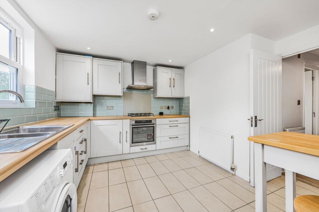 Main image of property: Knighton Park Road, London, SE26