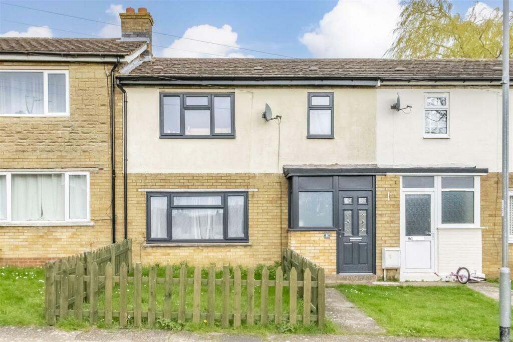 2 bedroom terraced house for sale in Shelley Road, Wellingborough, NN8