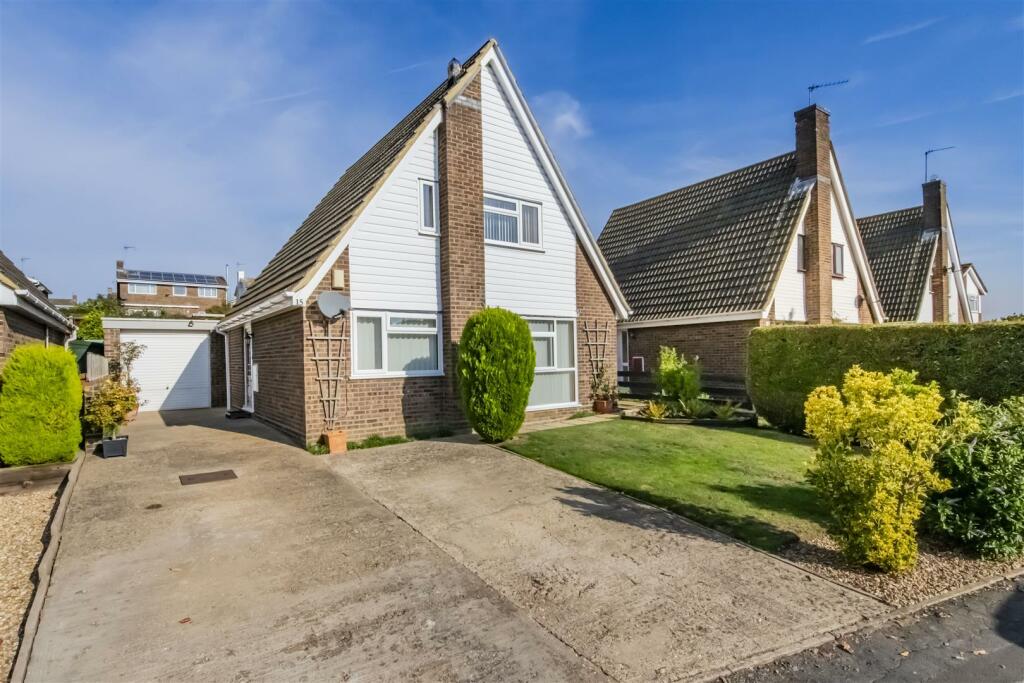 3 bedroom house for sale in Fallowfield, Wellingborough, NN9