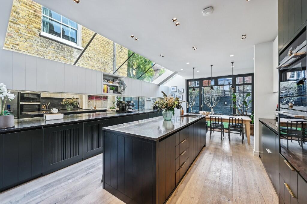 Main image of property: Kimbell Gardens, Bishops Park, Fulham, SW6