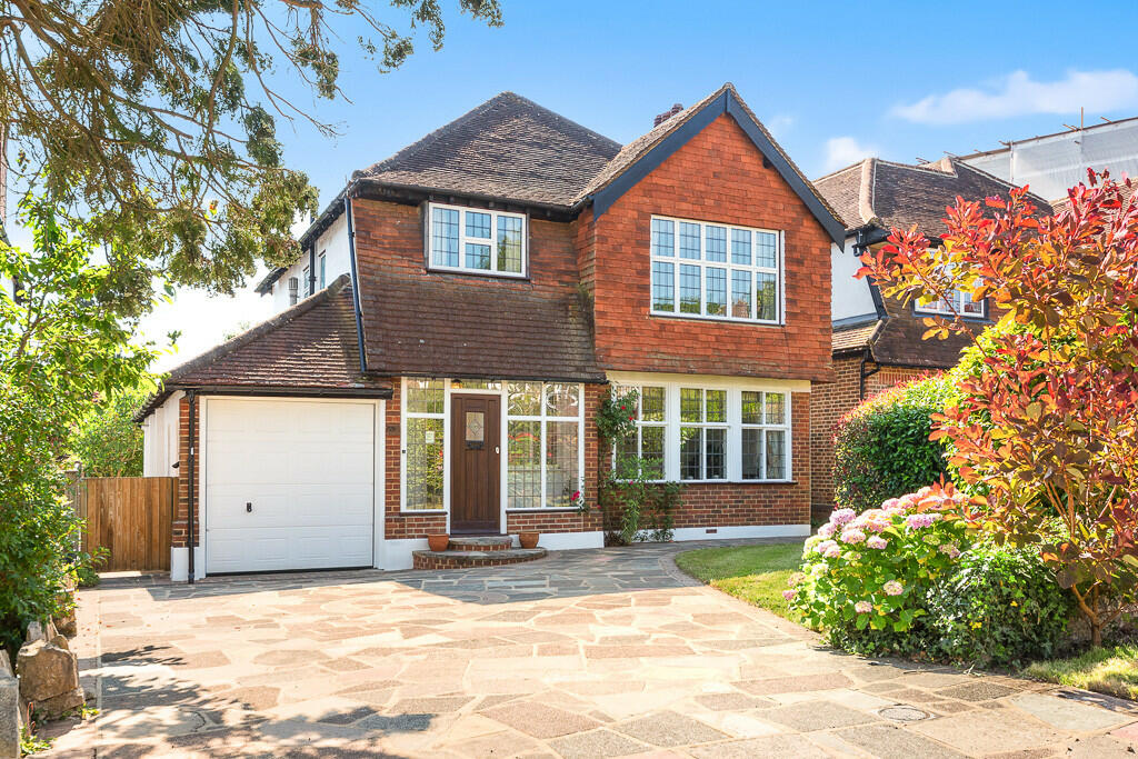 4 bedroom detached house for sale in Woodcote Estate, Epsom, KT18