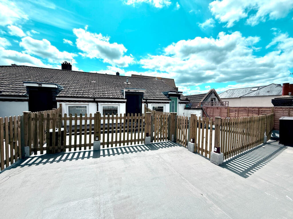 Main image of property: Leatherhead