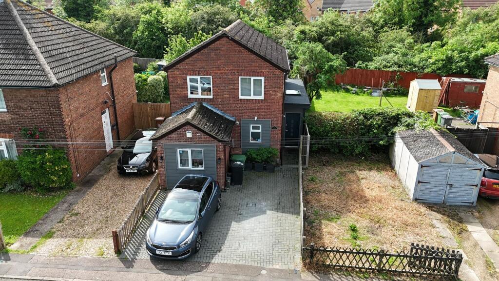4 bedroom detached house for sale in Wootton Avenue, Fletton, PE2